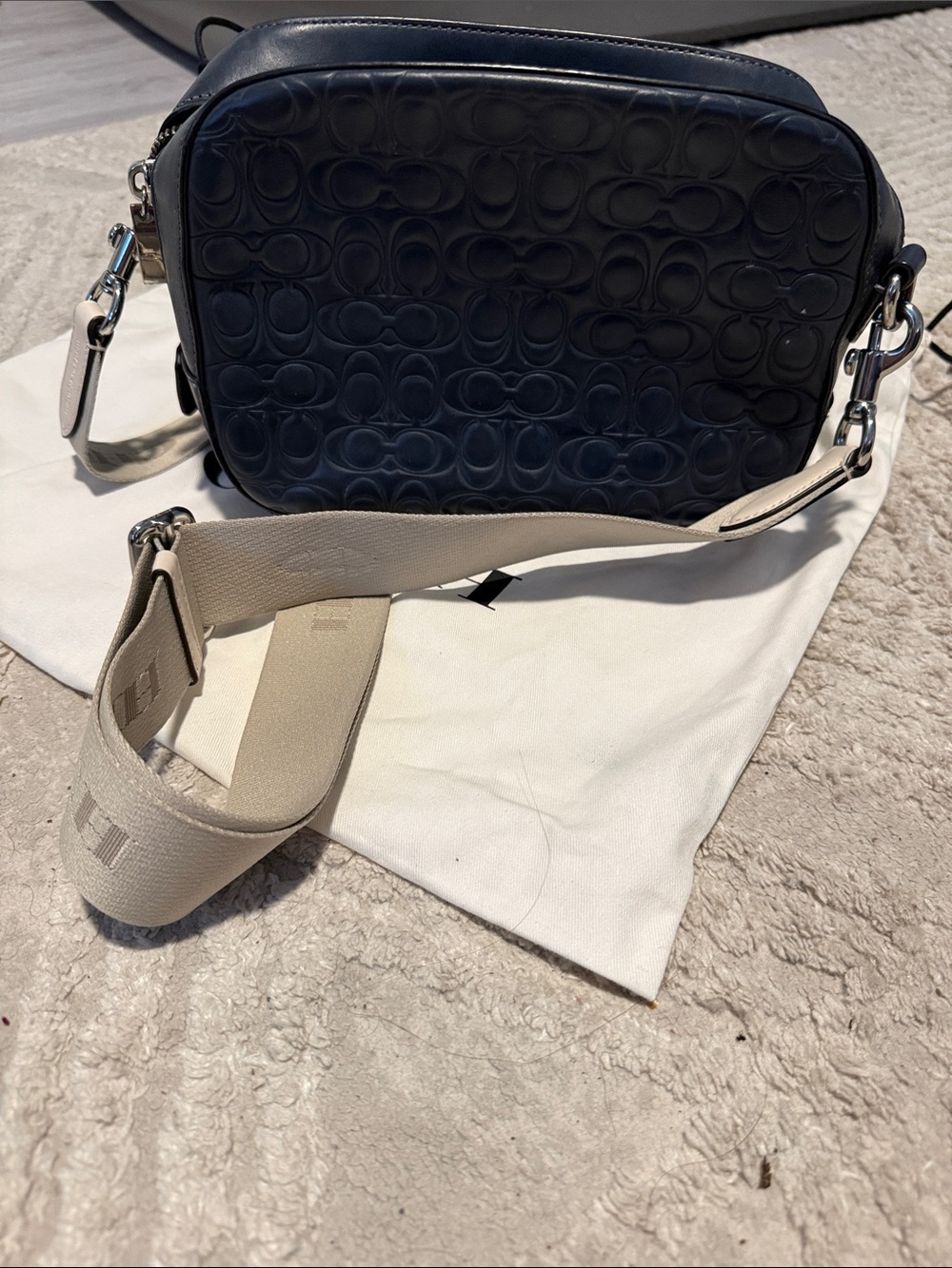 Coach Navy Embossed Leather Camera Bag with Ivory Strap - Picture 5 of 5
